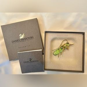Never worn vintage Swarovski Paradise Collection Green Grasshopper Pin